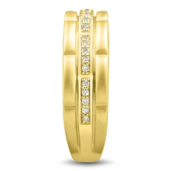 Men's Diamond Wedding Band In 10K Yellow Gold (1/5 Ct. Tw.)
